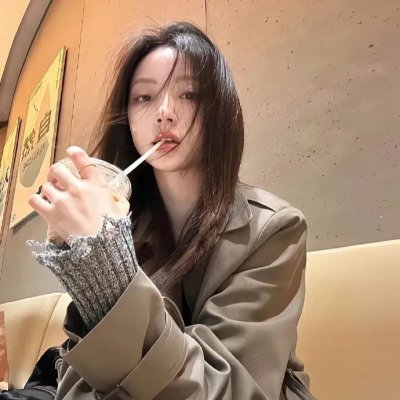 退隐后三个美女住我家